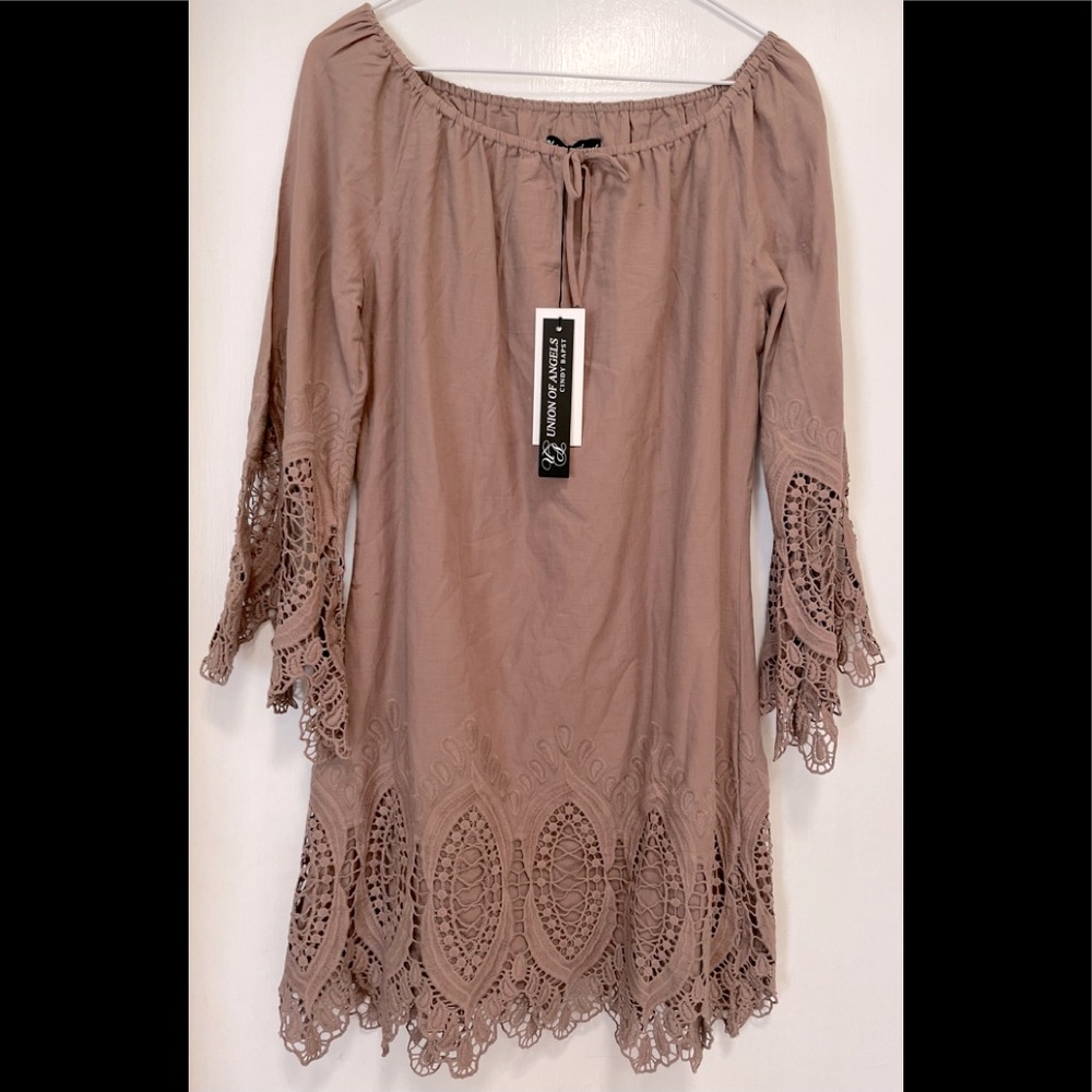 Union of Angels by Cindy Bapst woman's light brown lined dress w lace - Size M